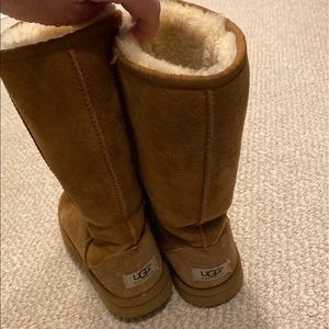 Girls Ugg Boots size 4